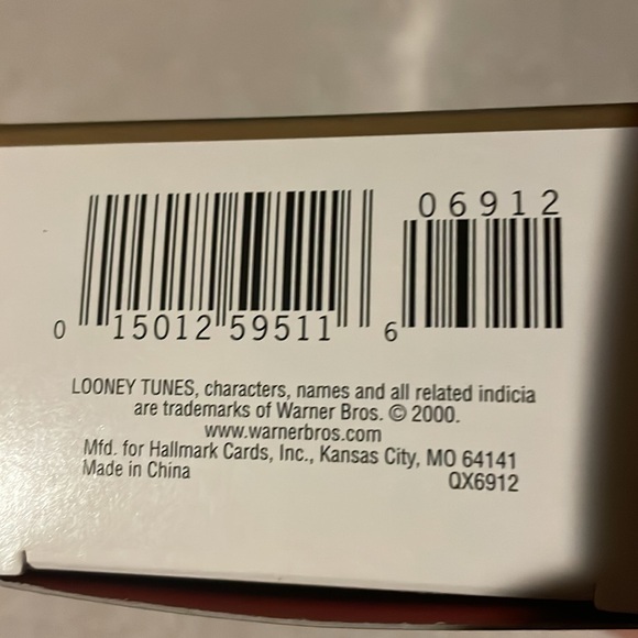 Hallmark Ornament Sylvester’s Gift Looney Tunes new in box unused condition - Picture 5 of 5